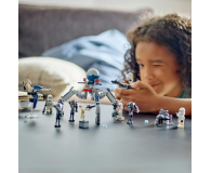 LEGO Star Wars™ 75372 Zestaw z żołnierzem armii klonów i droidem - 1203565 - zdjęcie 12